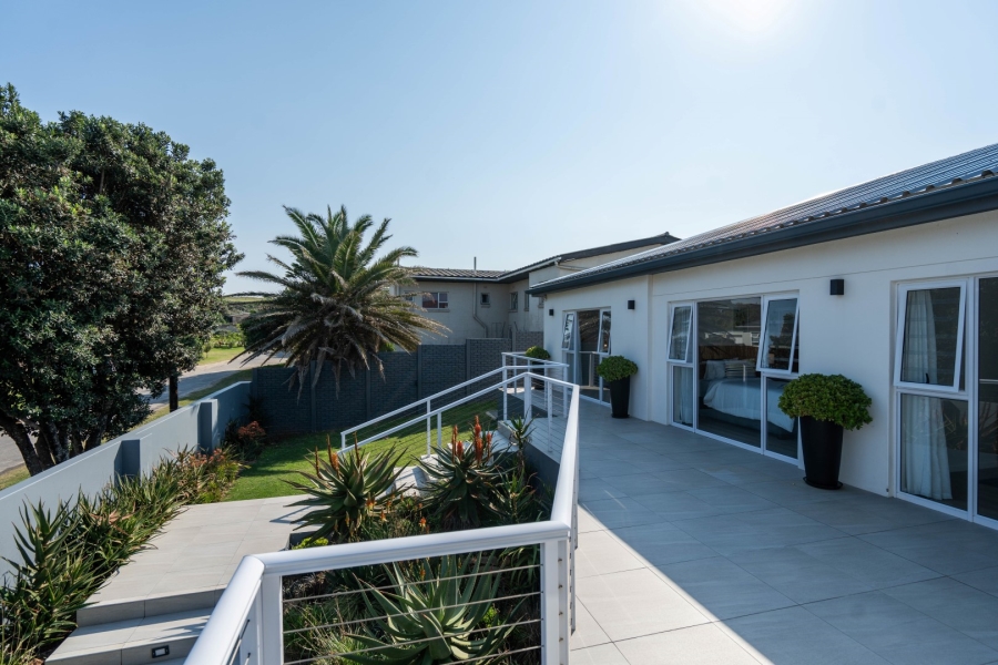 4 Bedroom Property for Sale in West Beach Eastern Cape